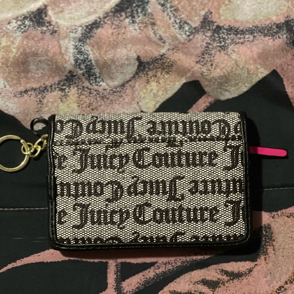 Juicy Couture - Picture 3 of 3